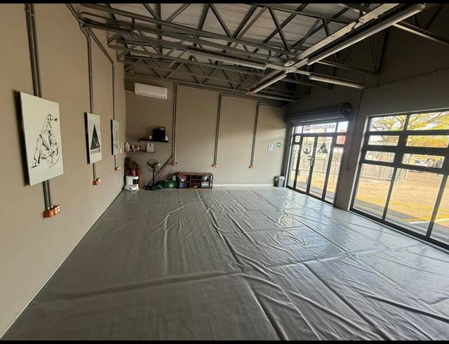 BUSINESS PROPERTY TO RENT IN PARKDENE